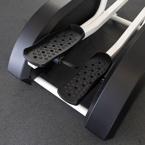 Body Solid E100 Elliptical Trainer